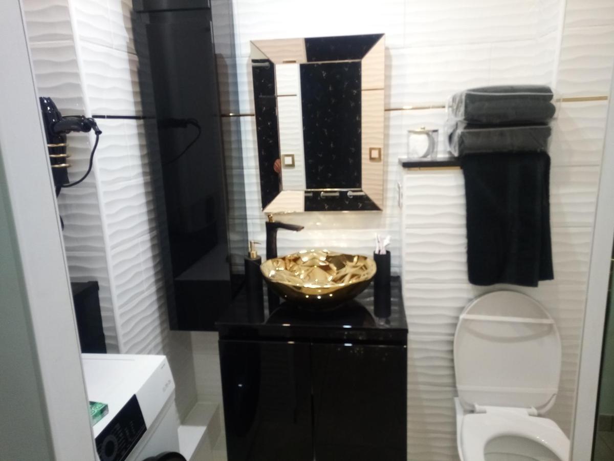 Village Naturiste Le Goldenblack Agde Esterno foto